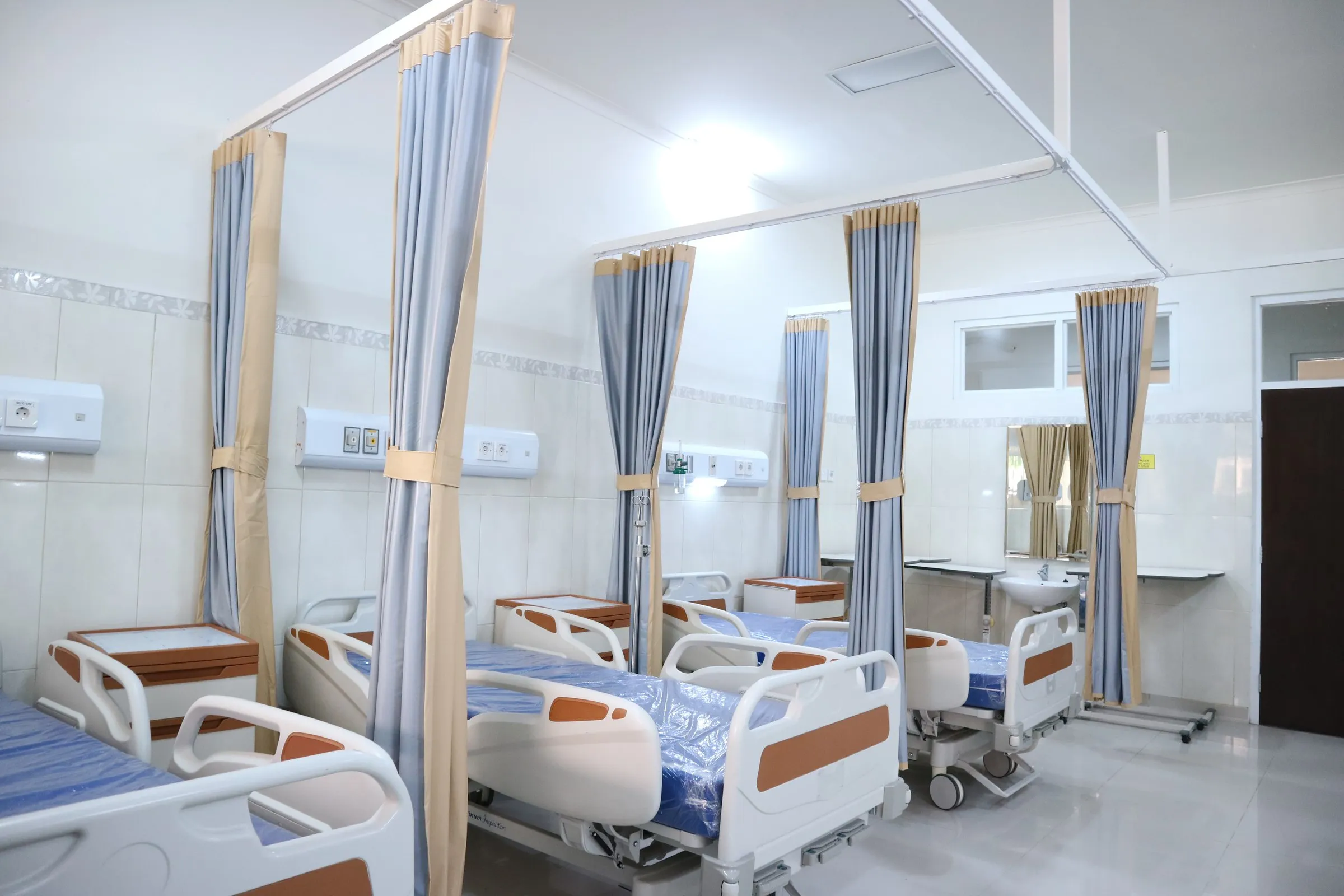 Privacy curtains in a hospital ward